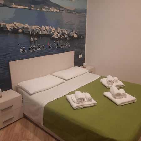 'A Casa 'E Ninu Casa Vacanze เนเปิลส์ ภายนอก รูปภาพ